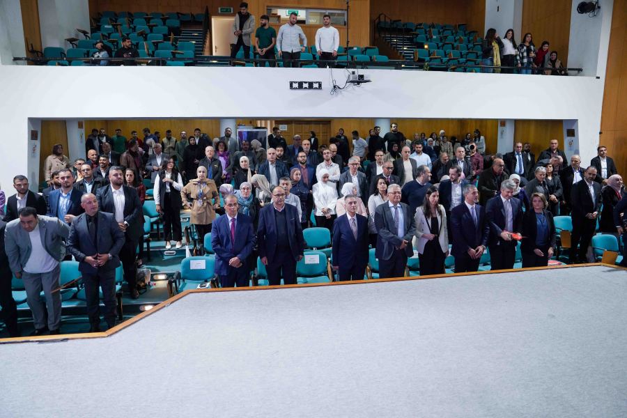 جامعة القدس تحتفل بعقد من التميز في الدراسات الثنائية وتتوج الفائزين بجائزة الإبداع 2025